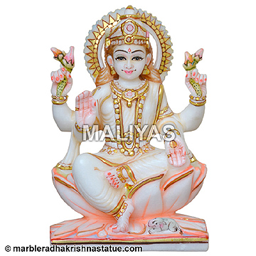 Beautiful Laxmi Maa Statue
